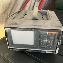 Vintage gold star color TV radio