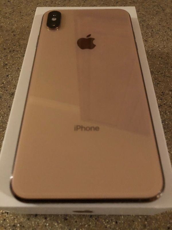 Xs max gold 750.00 carrier unlocked