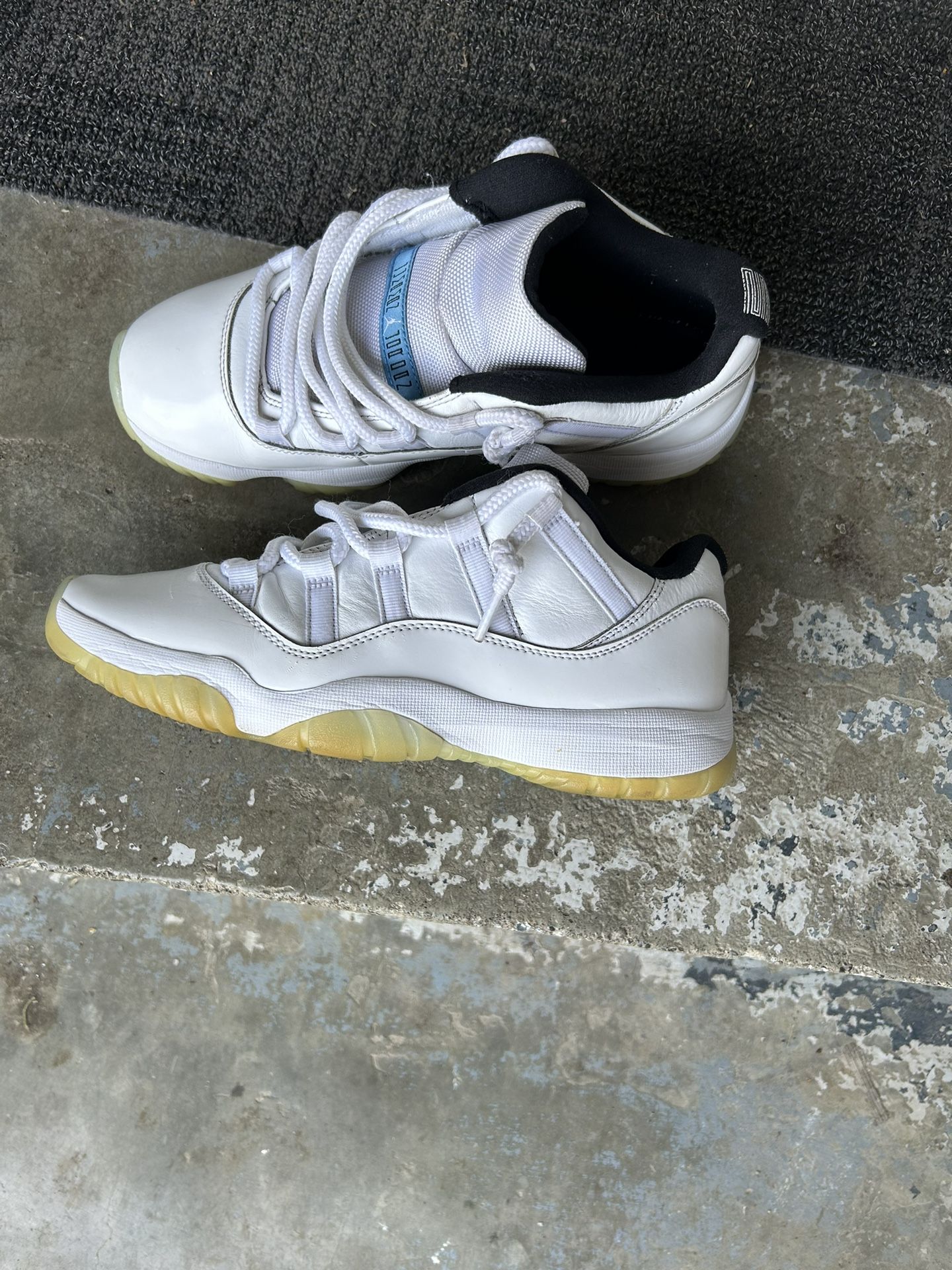 jordan low 11s