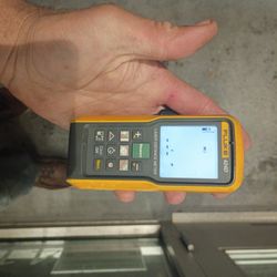 Fluke 424D Laser Distance Meter