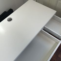 IKEA micke desk