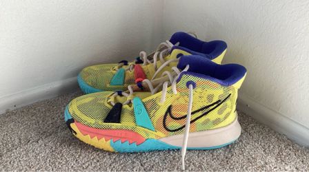 Basketball shoes