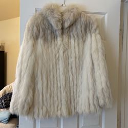 White And Silver Real SAGA BLUE FOX