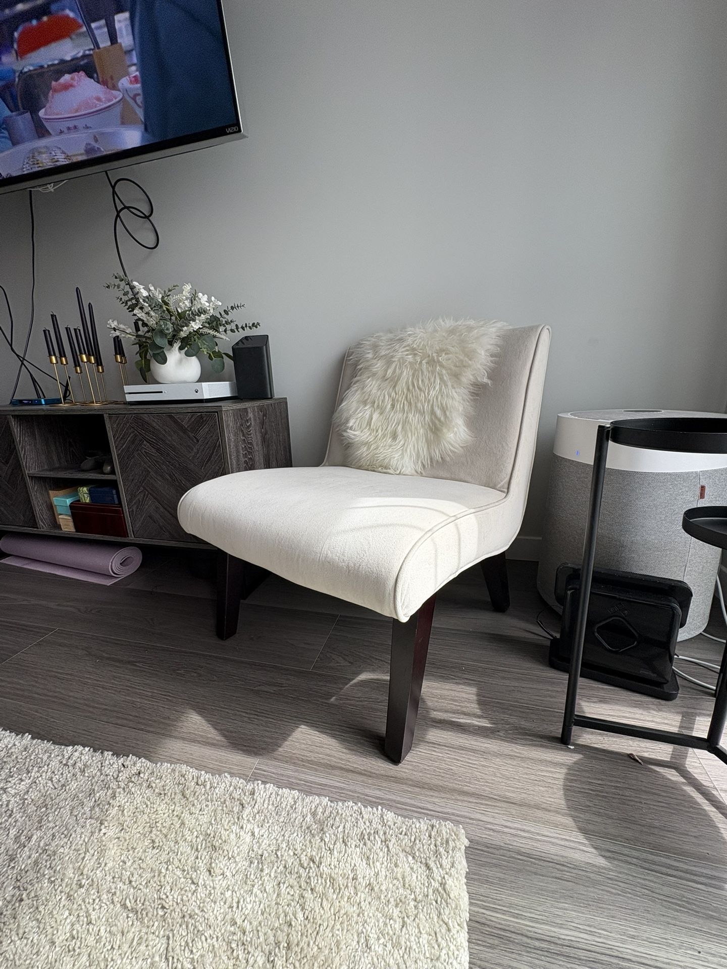 Ave Six Curves Valencia Accent Chair, Oyster Velvet/Dark Brown