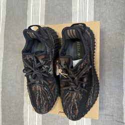 Adidas Yeezy Boost MX Rock