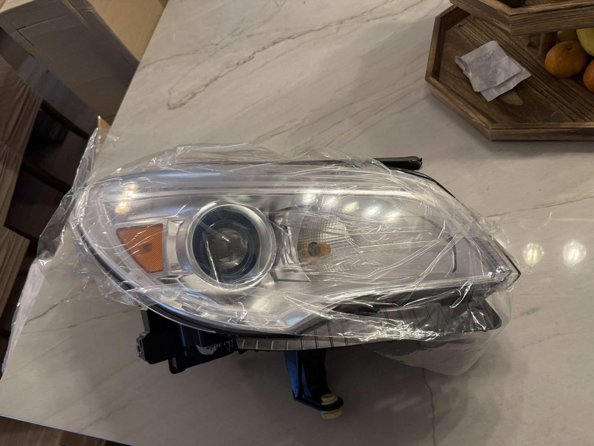 13-17 Buick Enclave pass Headlight