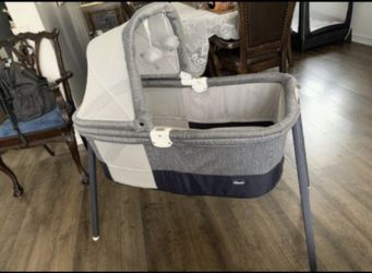 Chicco portable bassinet