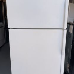 Kenmore fridge top and bottom 33” width 
