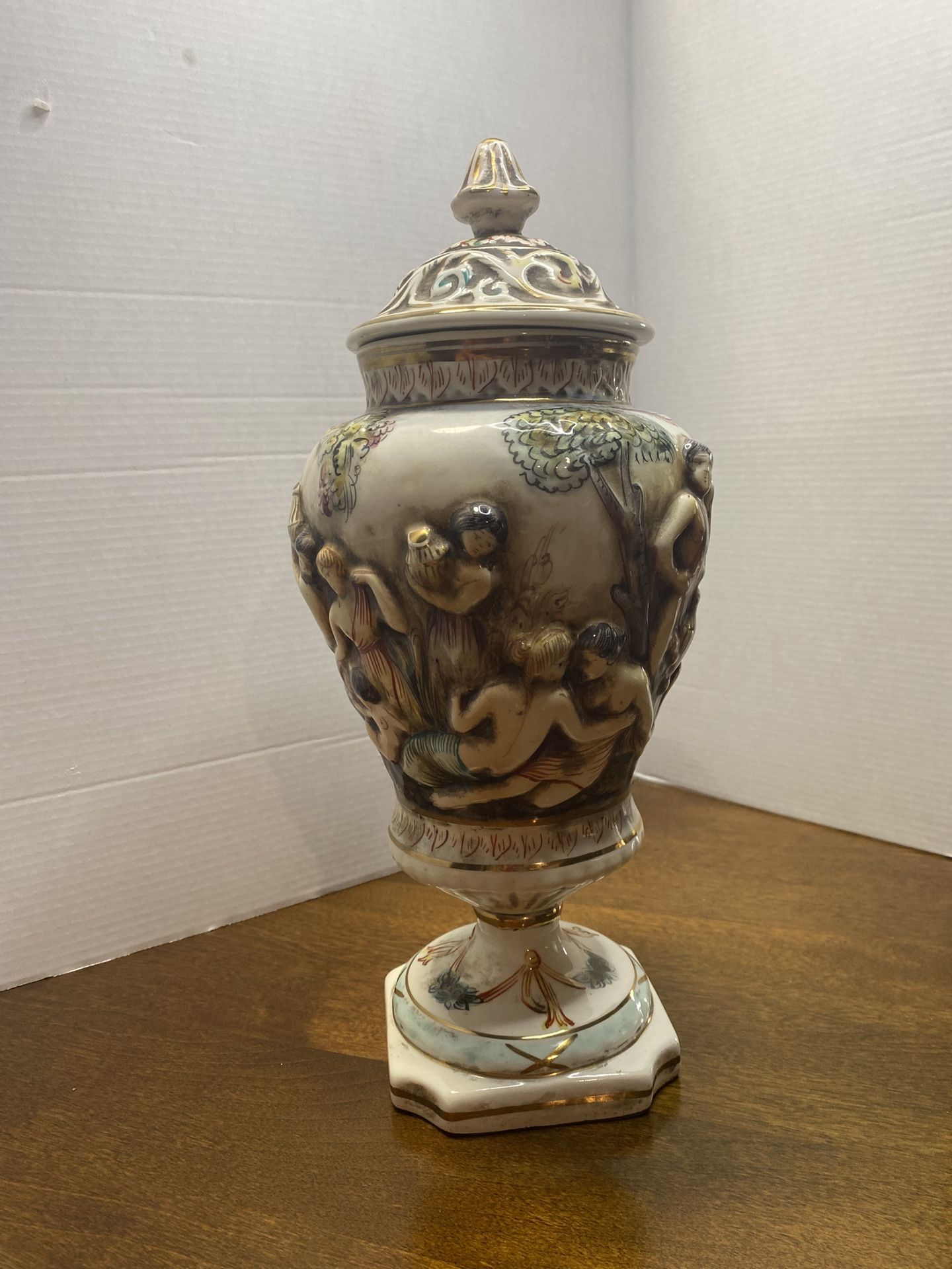 Vintage Capodimonte Porcelain Urn With Hand Painted Scenes