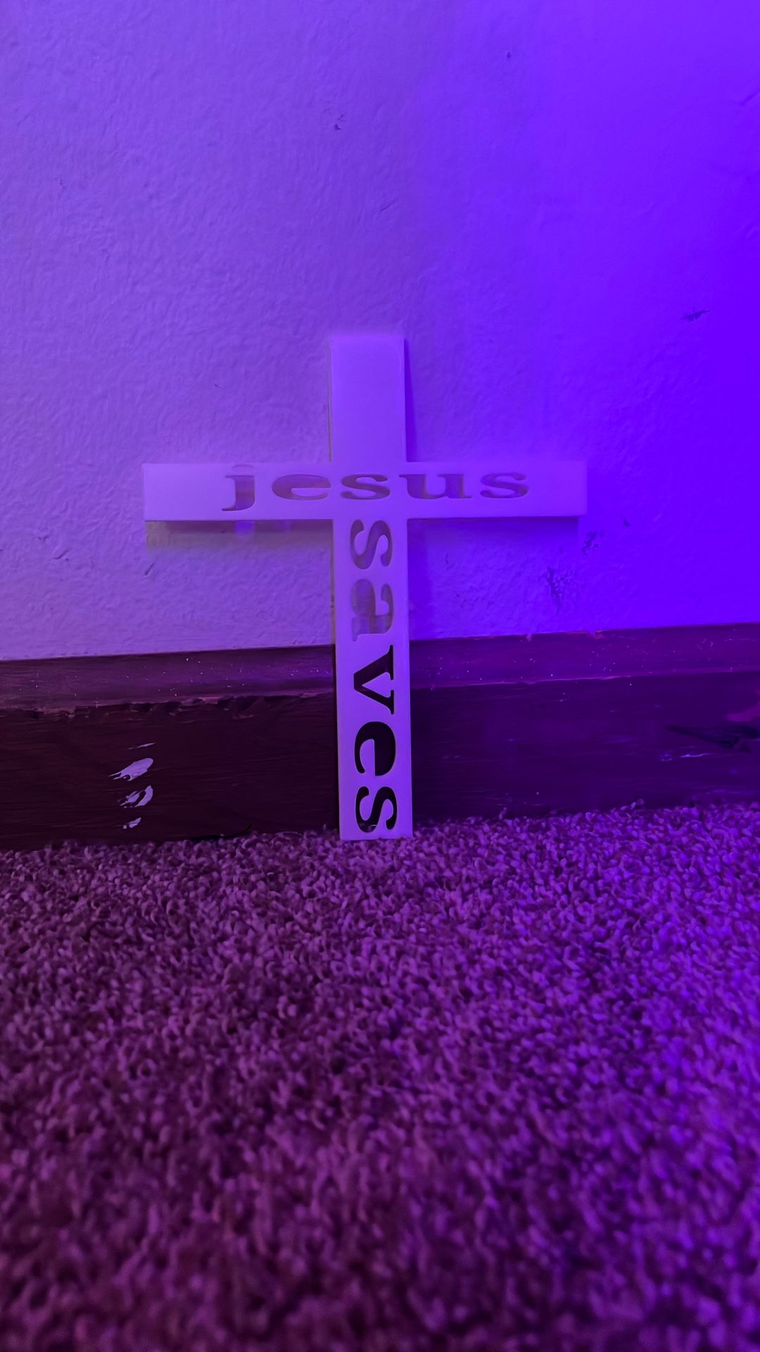 3d printed jesus saves cross