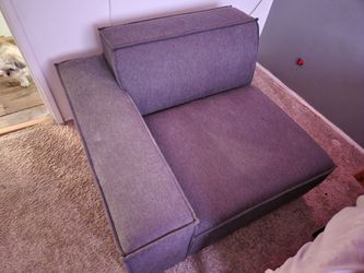 Single arm corner chair