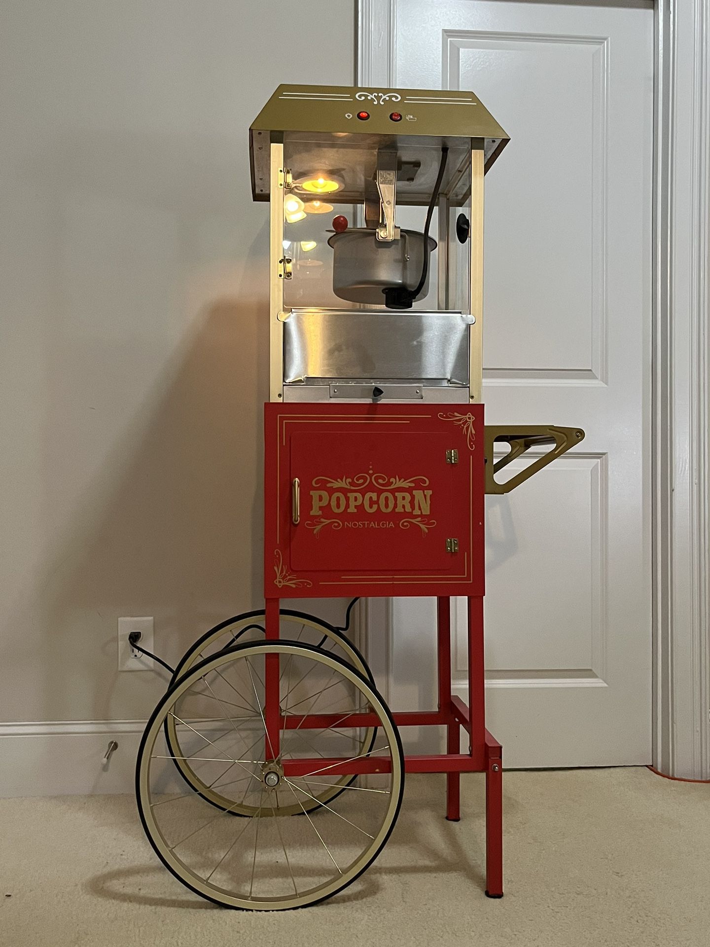 Nostalgia Popcorn Machine for Sale in Acworth, GA - OfferUp