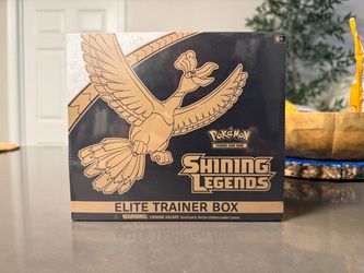 Pokemon Shining Legends Elite Trainer Box