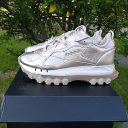 New Women's Reebok Classic Leather Cardi B Wmn Size 5.5 Rose Gold