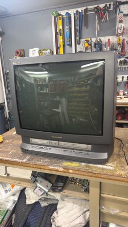 Panasonic TV from the year 2000