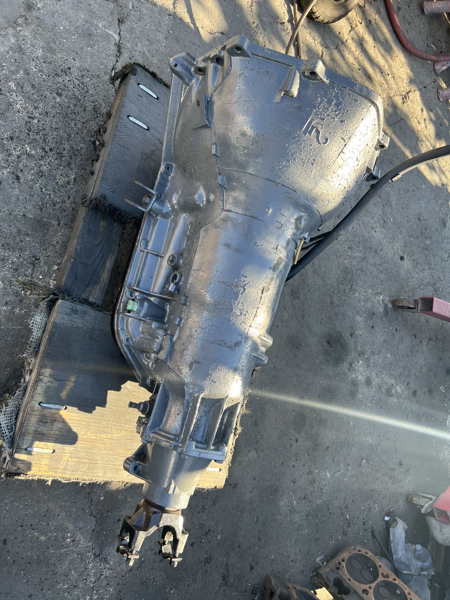 Chevy Th400 Turbo 400 Transmission for Sale in Montebello, CA OfferUp
