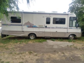 94 Winnebago for sell runs and drives selling as is!!!!!!