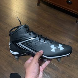 Under Armor Cleats Screw Ons Size 12