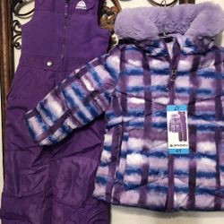 GIRLS SNOW SET 35 BAFFIN BOOTS 35 PANTS 25 JACKETS 25 BIBS 25  SPYDER JACKETS 35 CASH ONLY AVAILABLE 