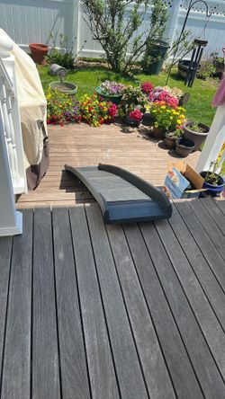 Plastic folding doggie ramp