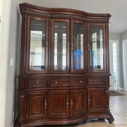 Italian Design Buffet/ Hutch