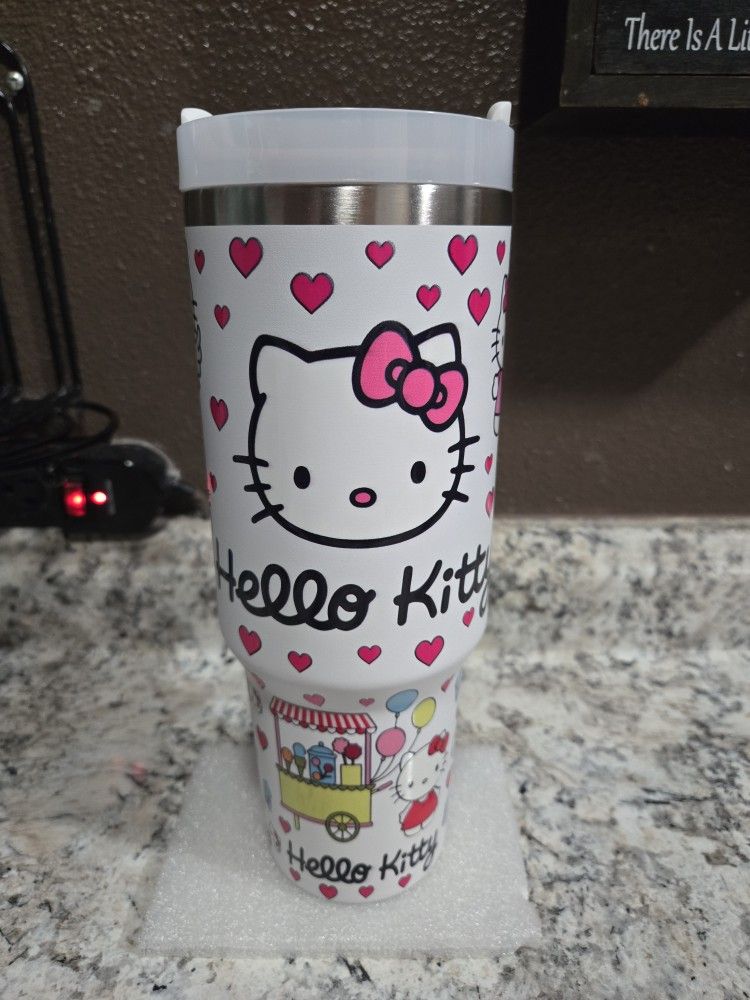 Hello Kitty 40 Oz TUMBLER