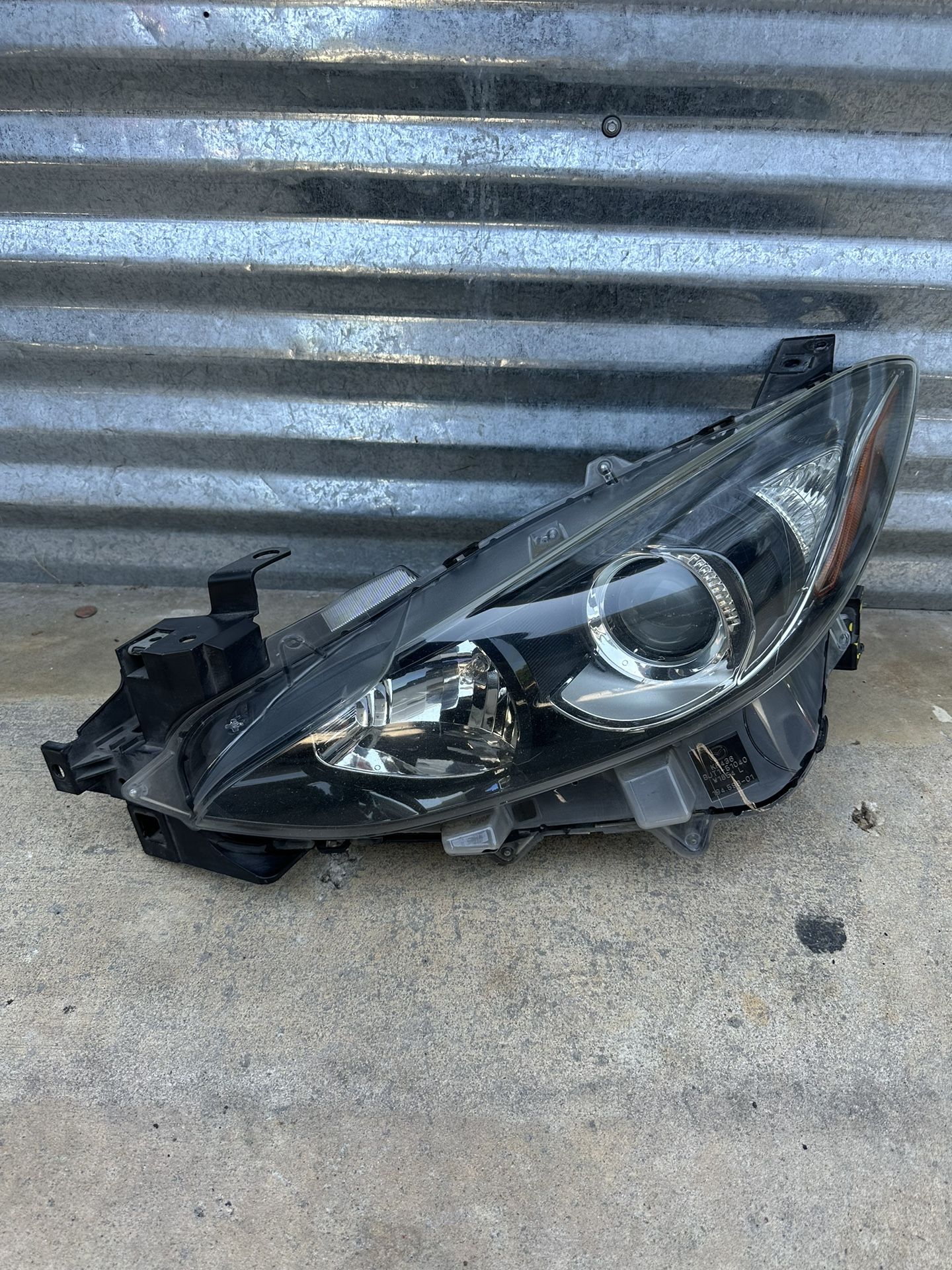 2014-2016 Mazda 3 Headlight Oem