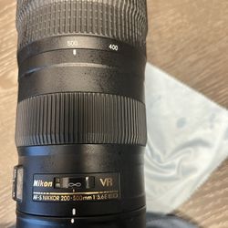 Nikon 200-500mm Lens MINT 