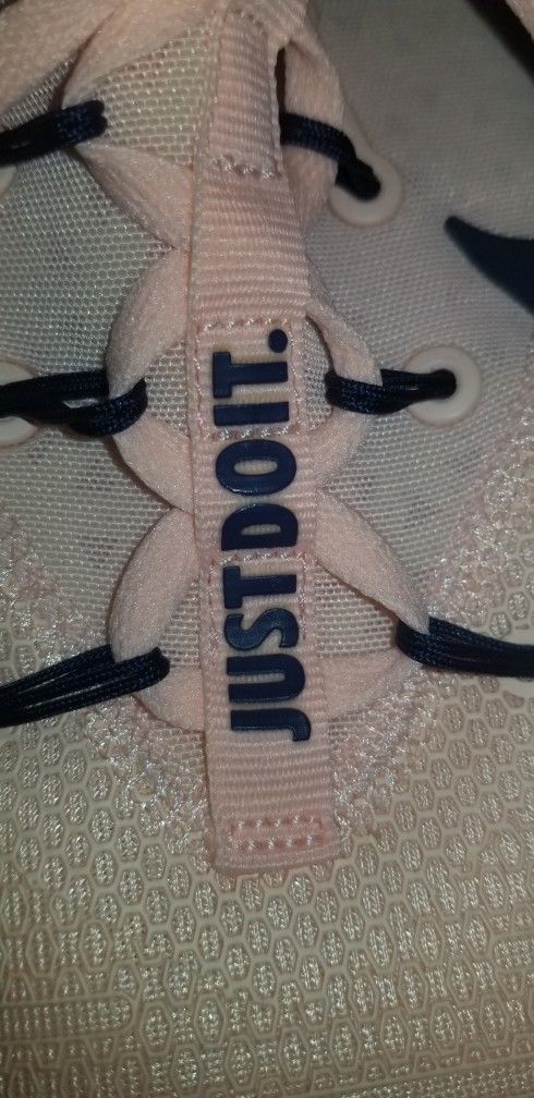 GORGEOUS  NEW  NIKE  TR8 TRAINING WOMEN\'S SHOES 