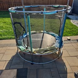 Kids 5 Foot Trampoline 