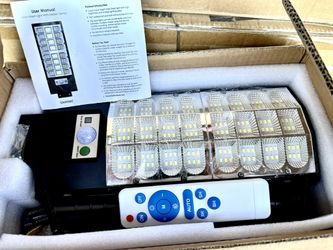 Solar street lights Set 4 Pcs , motion sensor, remote control  Lixmiari Brand new