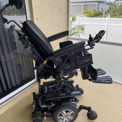 Quantum Power Chair