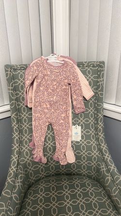 Baby clothes