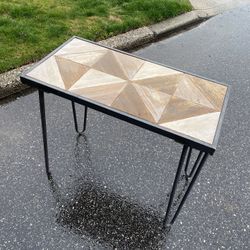 Accent Table