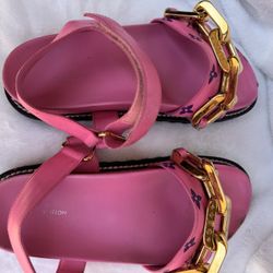 $400 Louis Vuitton Authentic Pink Sandals . Size 38