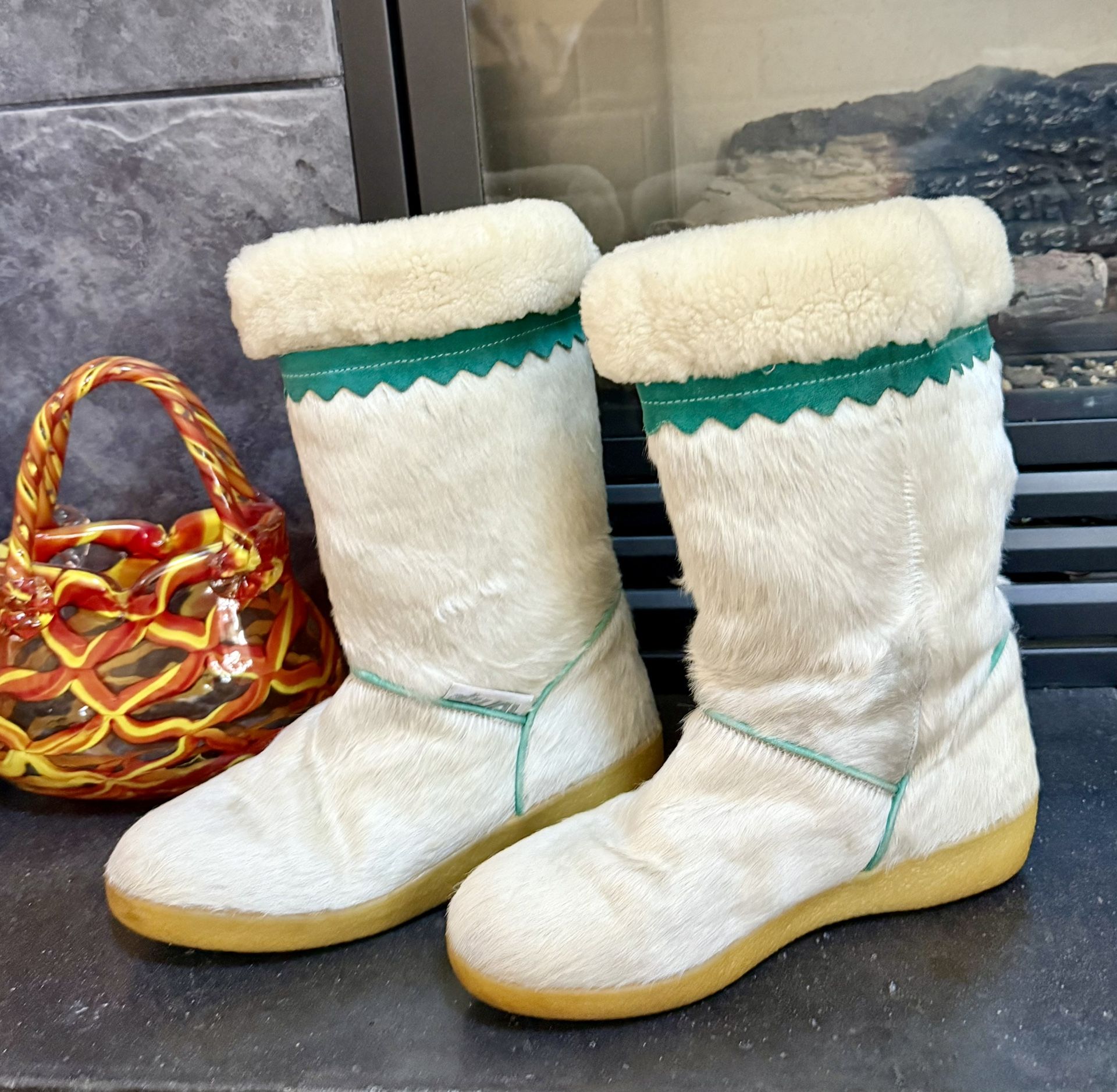 ⭐️💲SOLD💲⭐️ Vintage Italy Winter Wedge Snow Boots Virgin Wool & Goat Hair Dival Alessia 40