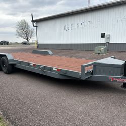 2025 Tomahawk Trailers, 82"W X 24'L