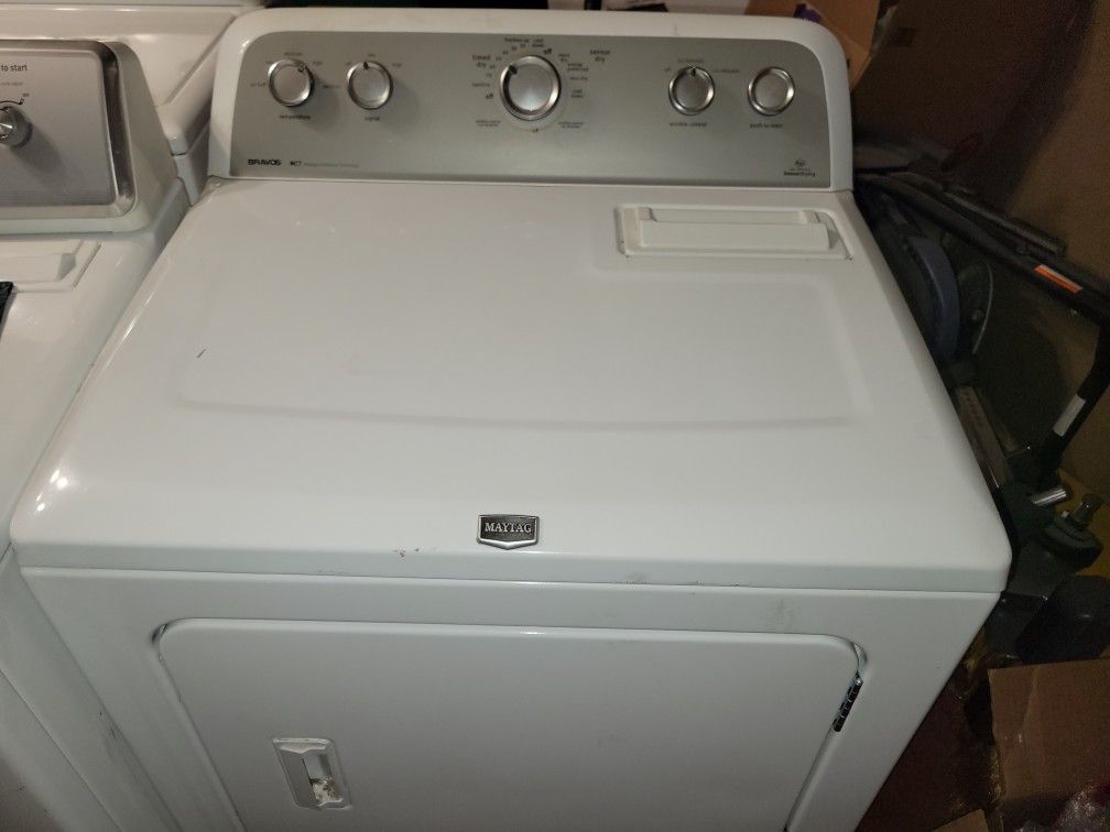 GAS DRYER NEWER MAYTAG CAN DELIVER for Sale in Lancaster, CA OfferUp