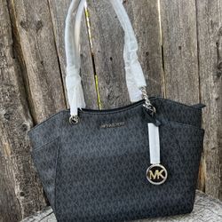 Michael Kors Jet Set Chain Tote Bag 