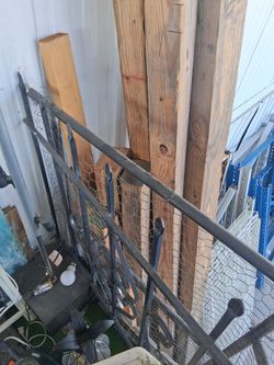 Pike of veans 12 foot tall or 10