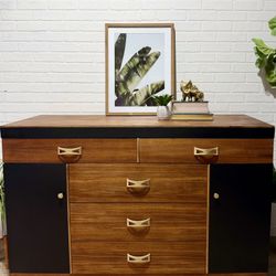 Vintage Mid Century Modern Style Credenza / Buffet