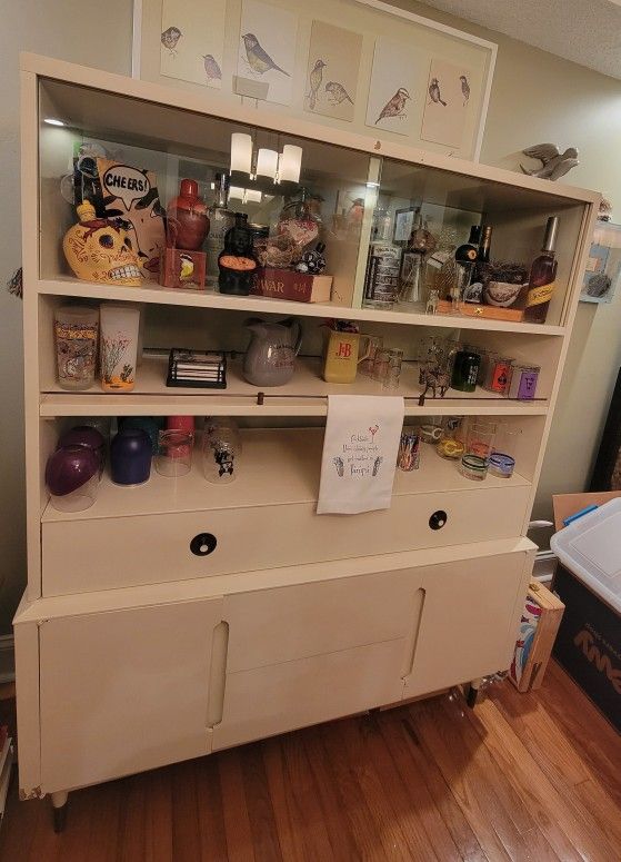 FREE IF PICKED UP TODAY Mid-century Modern liquor/buffet Cabinet