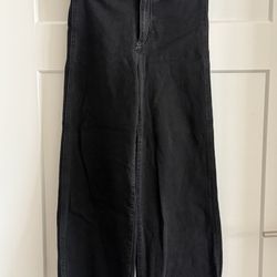 Women’s black high waist jeans from H&M (size 6) 