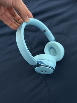 Beats Solo Pro Wireless - Light Blue Pharrell Williams for