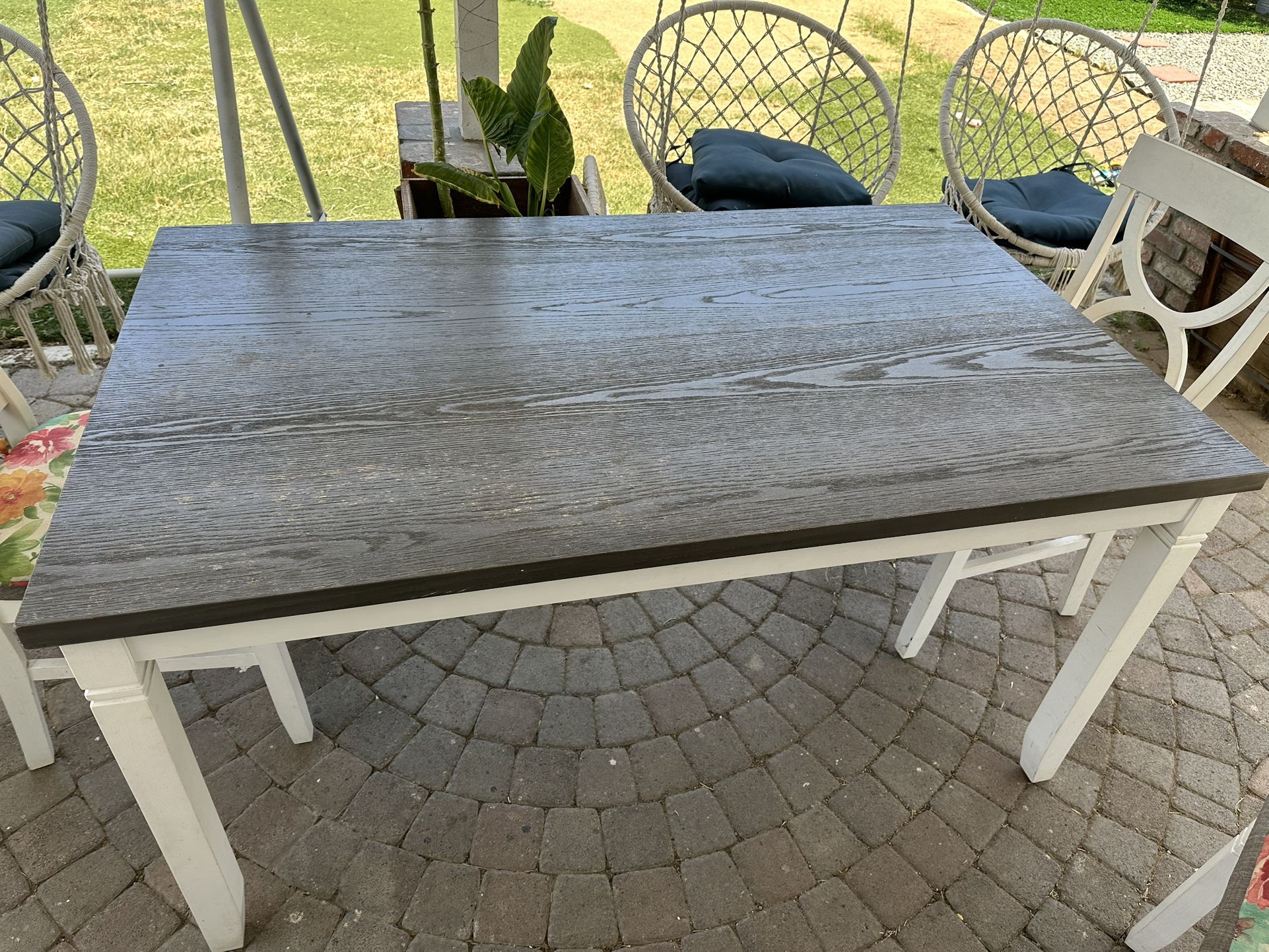 Kitchen Table With free Chairs