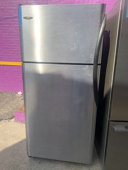 Frigidaire stainless steel top freezer refrigerator working perfectly