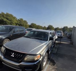 2002 Mitsubishi Montero Sport