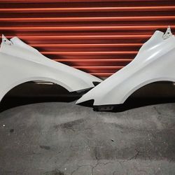 2015-2017 Chrysler 200 Fenders OEM.