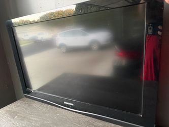 Samsung Flat Screen TV 32”