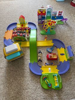Peppa Pig Talking Track Lot